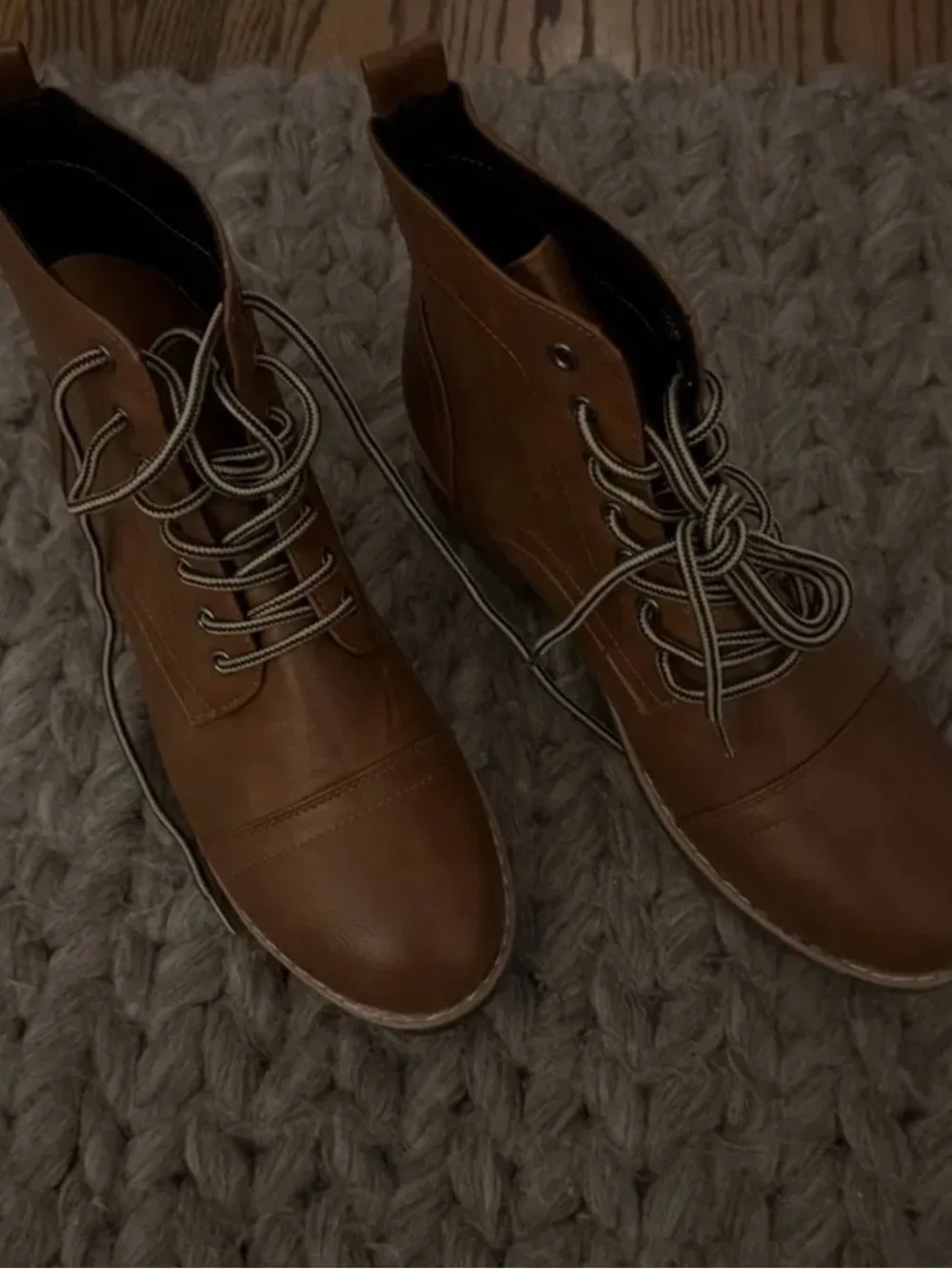 Men's Brown Leather Cap-Toe Lace-Up Boots